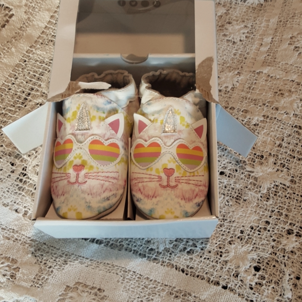 Robeez soft sole baby shoes Caticorn 18 to 24 months